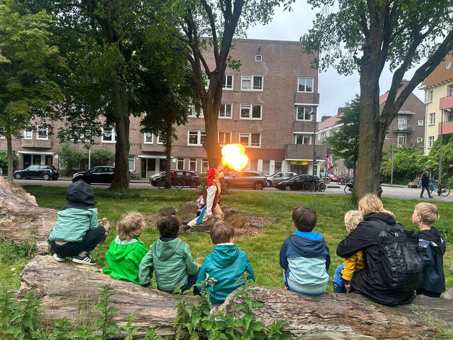 Jeff spuwt vuur voor kinderen